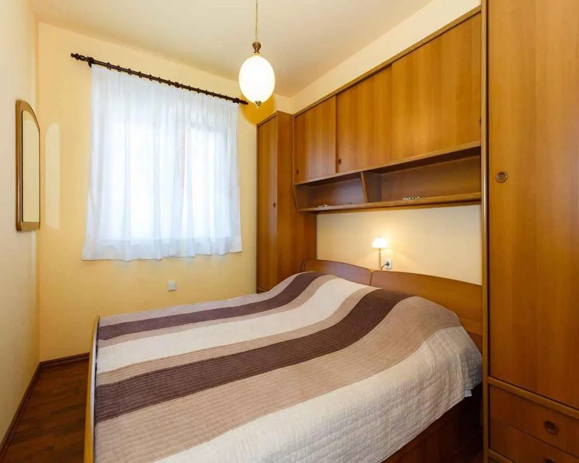 Apartment In Vrbnik/Insel Krk 36851 Vrbnik